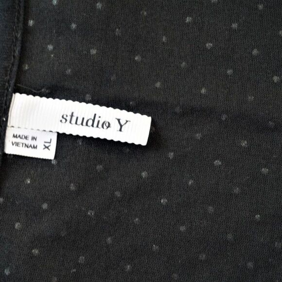 Studio Y Womens Top Swiss Dot Black Silver Contrasting Hem Size XL Blouse - Picture 7 of 8